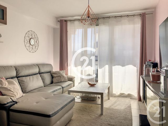 Appartement F2 à louer - 2 pièces - 39.0 m2 - FLEURY MEROGIS - 91 - ILE-DE-FRANCE - Century 21 Capitole Immobilier
