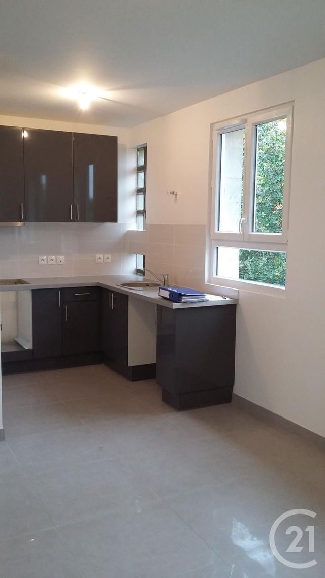 Appartement F3 à louer STE GENEVIEVE DES BOIS