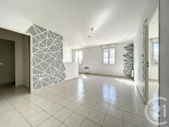 Appartement F2 à vendre - 2 pièces - 45.2 m2 - MONTLHERY - 91 - ILE-DE-FRANCE - Century 21 Capitole Immobilier
