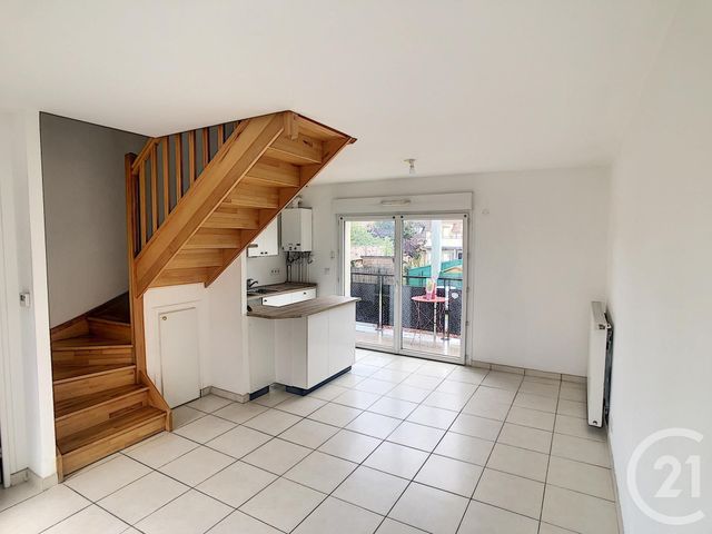 Appartement Duplex à louer - 2 pièces - 39.0 m2 - MAROLLES EN HUREPOIX - 91 - ILE-DE-FRANCE - Century 21 Capitole Immobilier