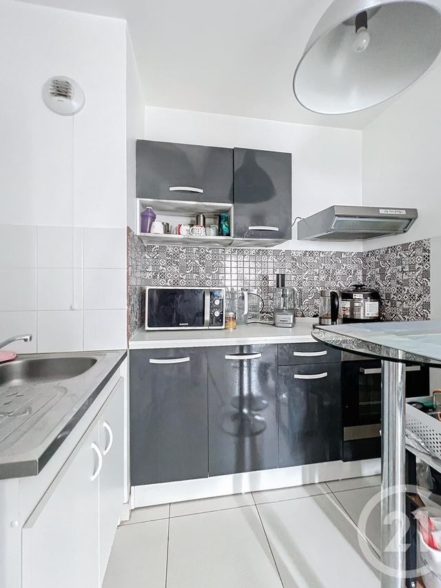 Appartement F2 à vendre - 2 pièces - 40.99 m2 - FLEURY MEROGIS - 91 - ILE-DE-FRANCE - Century 21 Capitole Immobilier