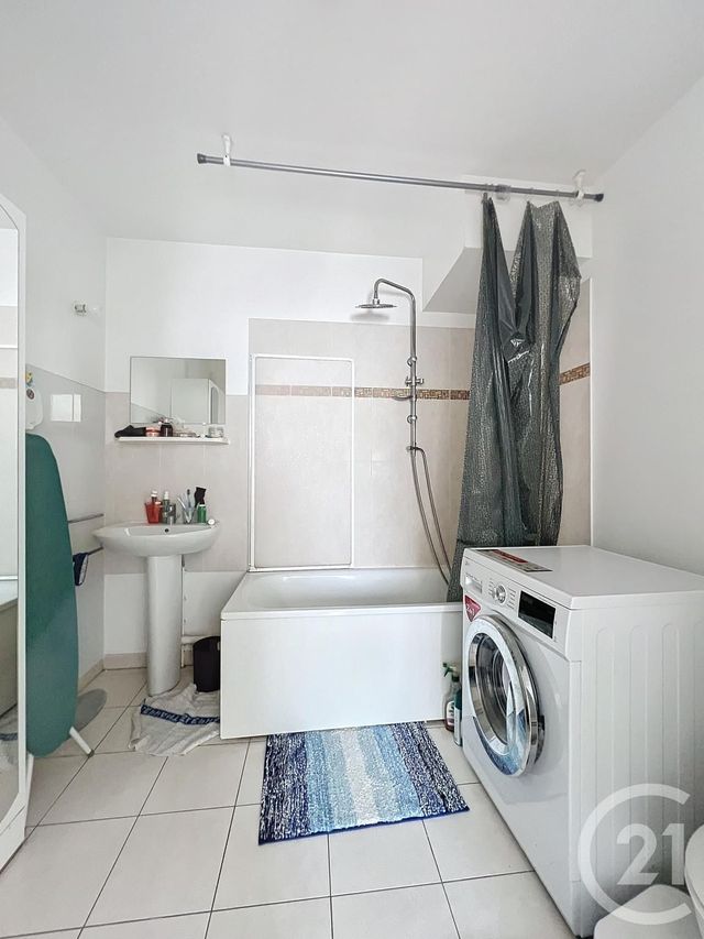 Appartement F2 à vendre - 2 pièces - 40.99 m2 - FLEURY MEROGIS - 91 - ILE-DE-FRANCE - Century 21 Capitole Immobilier