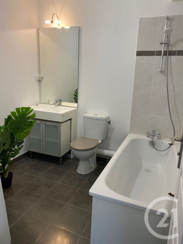 Appartement à louer - 2 pièces - 40.5 m2 - FLEURY MEROGIS - 91 - ILE-DE-FRANCE - Century 21 Capitole Immobilier