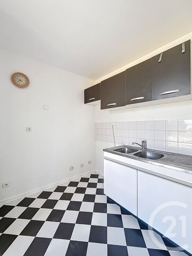 Appartement F2 à vendre - 2 pièces - 52.3 m2 - ARPAJON - 91 - ILE-DE-FRANCE - Century 21 Capitole Immobilier