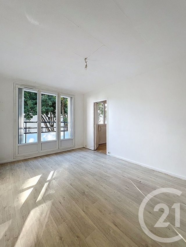 Appartement F2 à vendre - 2 pièces - 40.58 m2 - ST MICHEL SUR ORGE - 91 - ILE-DE-FRANCE - Century 21 Capitole Immobilier