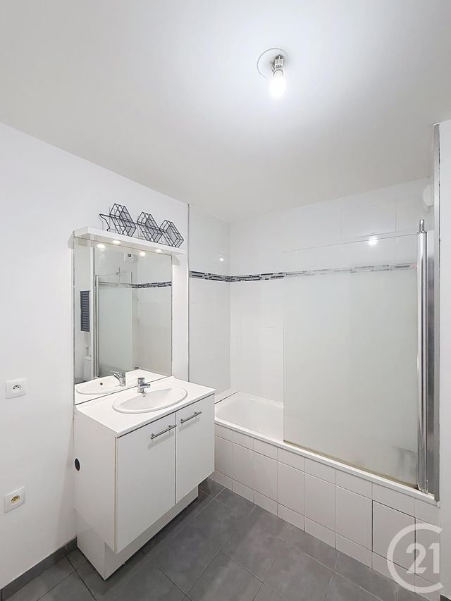 Appartement F2 à vendre - 2 pièces - 56.09 m2 - FLEURY MEROGIS - 91 - ILE-DE-FRANCE - Century 21 Capitole Immobilier