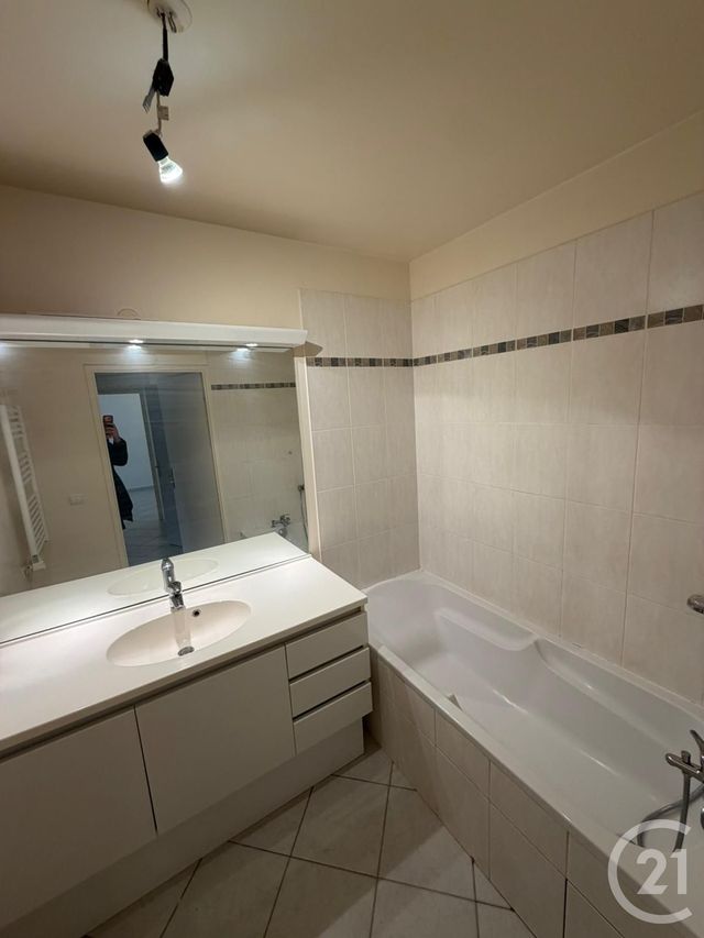 Appartement F3 à louer - 3 pièces - 59.25 m2 - MENNECY - 91 - ILE-DE-FRANCE - Century 21 Capitole Immobilier