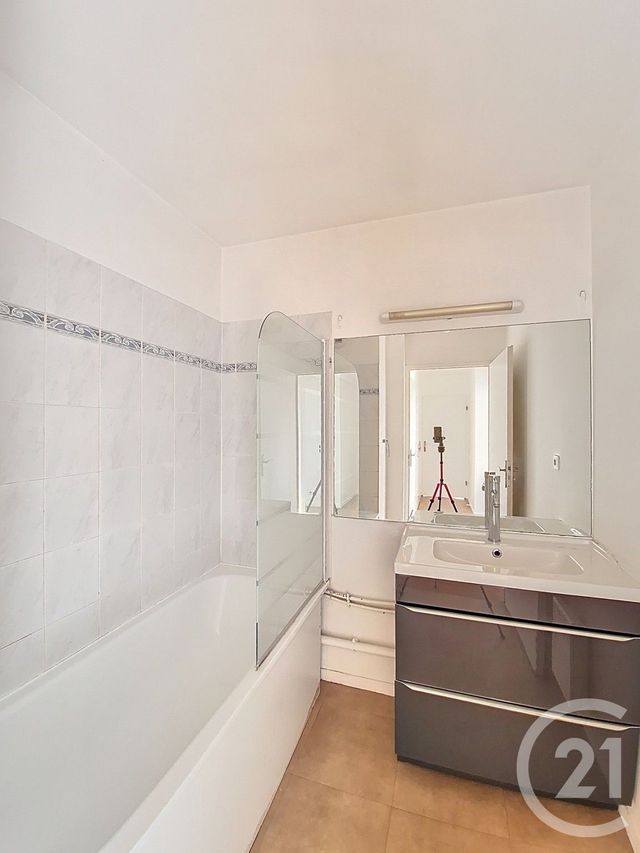 Appartement F3 à vendre - 3 pièces - 52.73 m2 - BRETIGNY SUR ORGE - 91 - ILE-DE-FRANCE - Century 21 Capitole Immobilier