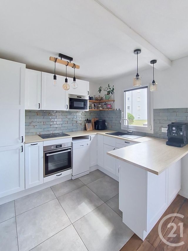 Appartement F2 à vendre - 2 pièces - 52.1 m2 - BRETIGNY SUR ORGE - 91 - ILE-DE-FRANCE - Century 21 Capitole Immobilier