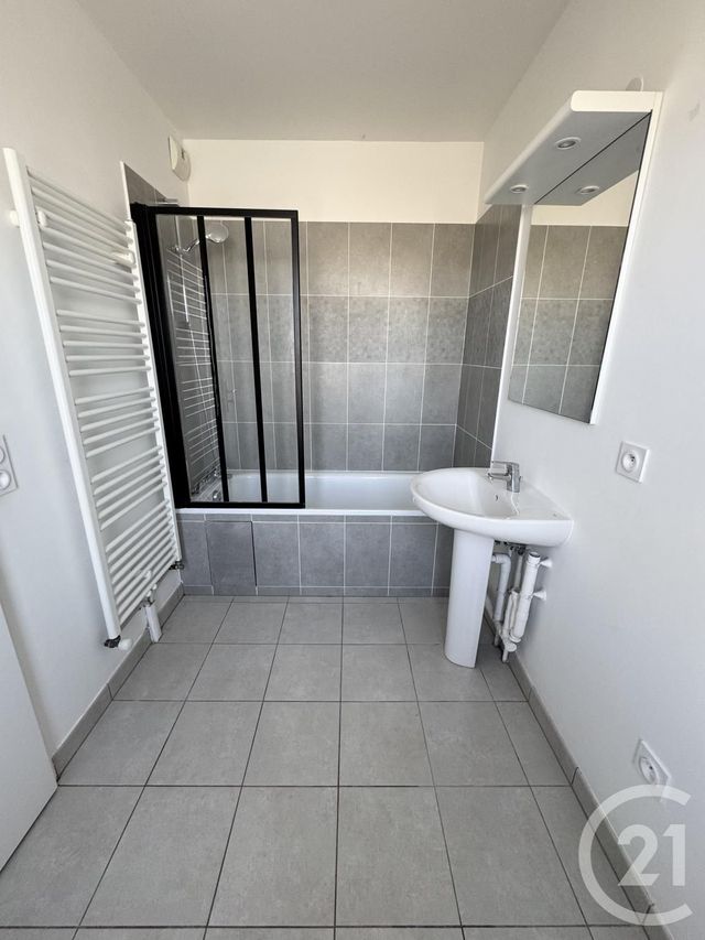 Appartement à louer - 2 pièces - 43.5 m2 - BRETIGNY SUR ORGE - 91 - ILE-DE-FRANCE - Century 21 Capitole Immobilier