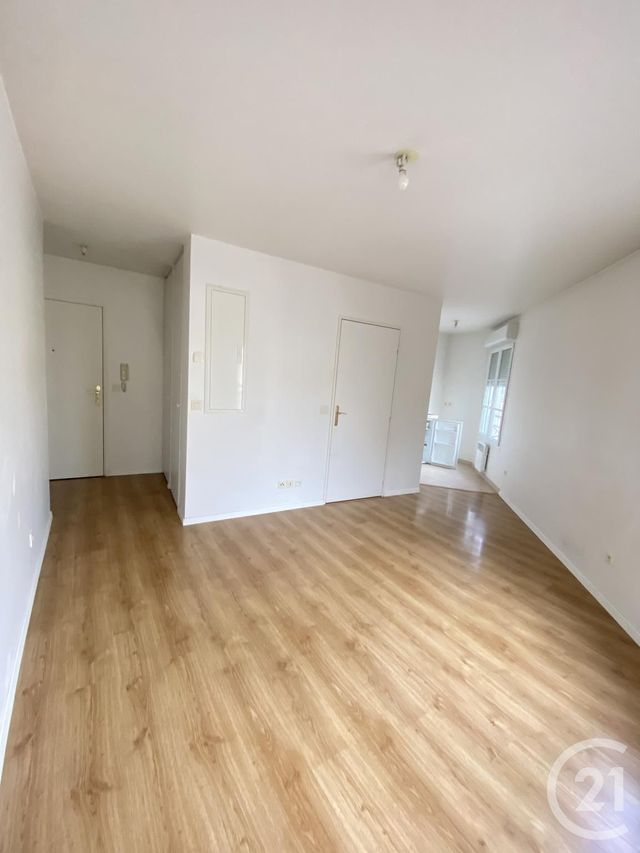 Appartement F1 à louer - 1 pièce - 23.55 m2 - BONDOUFLE - 91 - ILE-DE-FRANCE - Century 21 Capitole Immobilier
