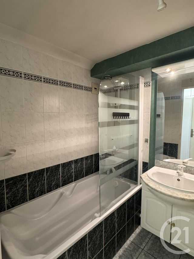 Appartement F2 à louer - 2 pièces - 57.0 m2 - SAVIGNY SUR ORGE - 91 - ILE-DE-FRANCE - Century 21 Capitole Immobilier
