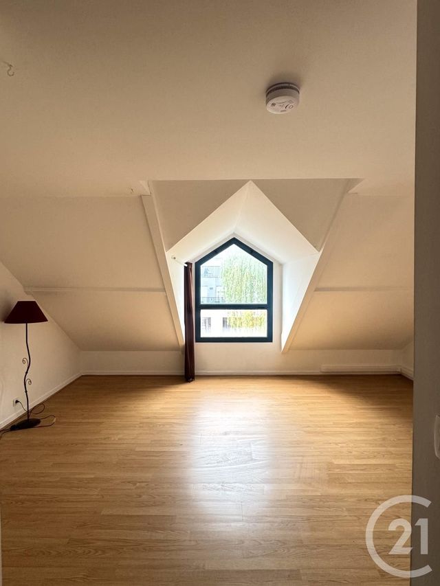 Appartement F2 à louer - 2 pièces - 57.0 m2 - SAVIGNY SUR ORGE - 91 - ILE-DE-FRANCE - Century 21 Capitole Immobilier