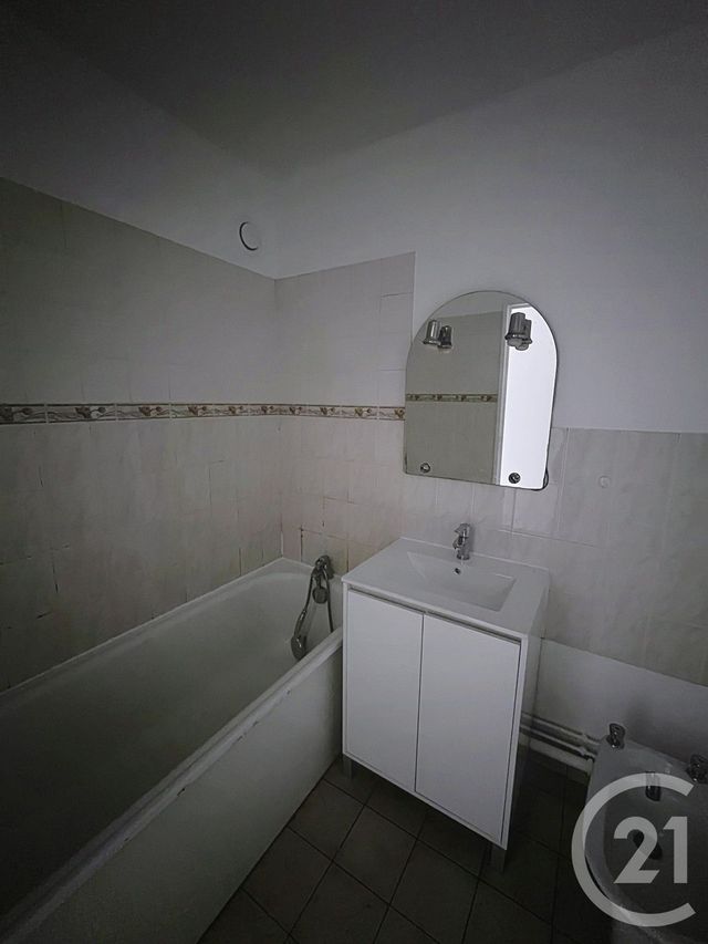 Appartement F3 à louer - 3 pièces - 66.0 m2 - ARPAJON - 91 - ILE-DE-FRANCE - Century 21 Capitole Immobilier