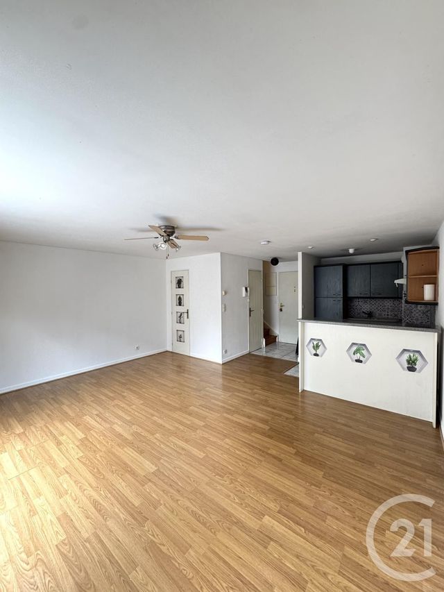 Appartement F2 à vendre - 2 pièces - 57.0 m2 - SAVIGNY SUR ORGE - 91 - ILE-DE-FRANCE - Century 21 Capitole Immobilier
