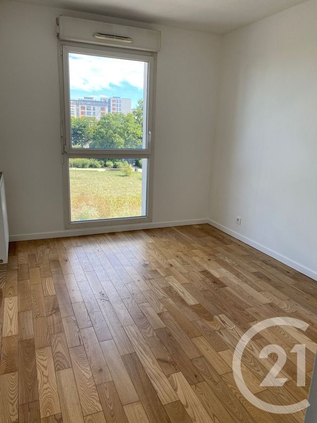 Appartement à louer - 2 pièces - 40.5 m2 - FLEURY MEROGIS - 91 - ILE-DE-FRANCE - Century 21 Capitole Immobilier